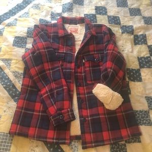 Levis Sherpa trucker jacket women’s like new